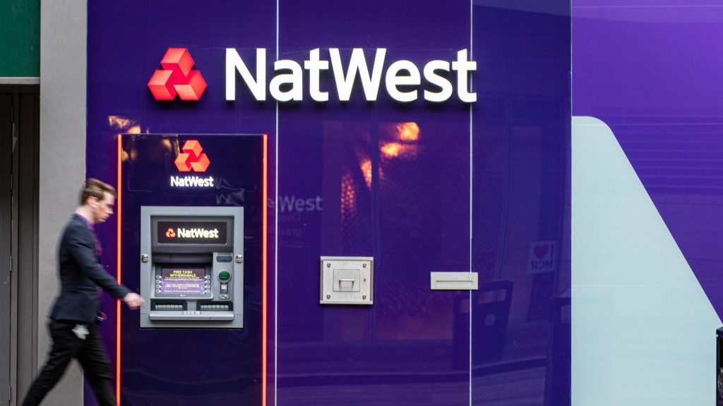 natwest-share-price-rally-stumbles-is-a-return-to-2-00p-likely-for-nwg